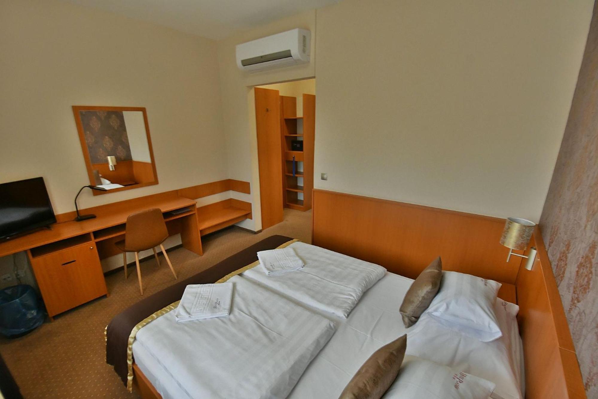 Hotel Platan 3*